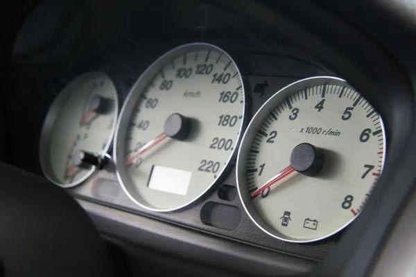 汽車標識logo都是如何進行打標的？答案是用激光打標機！(圖1)